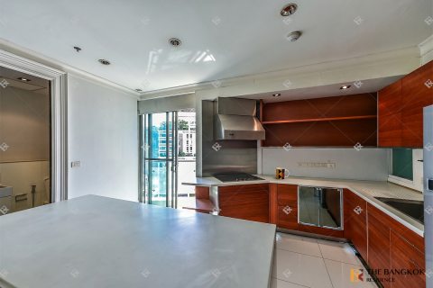 Condo in Bangkok, Thailand, 3 bedrooms  № 188984
