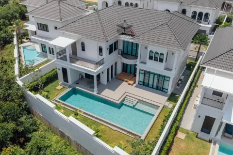 House in Bang Tao, Thailand 3 bedrooms № 192718