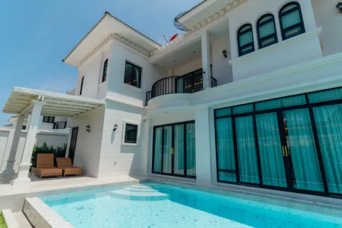 Casa de 3 dormitorios en Bang Tao, Tailandia № 192718 - foto 2