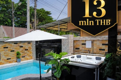 Casa de 3 dormitorios en Pattaya, Tailandia № 192717 - foto 26