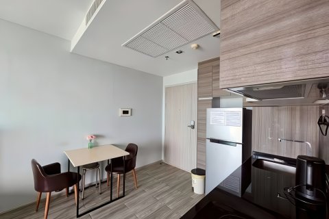 Apartamento de 1 dormitorio en Pattaya, Tailandia № 194724 - foto 7