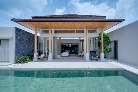 Chalet de 4 dormitorios en Pattaya, Tailandia № 194735 - foto 5