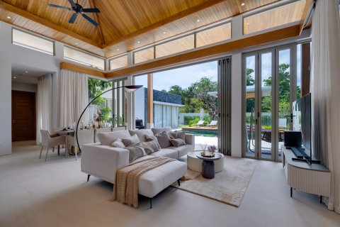 Chalet de 4 dormitorios en Pattaya, Tailandia № 194735 - foto 8