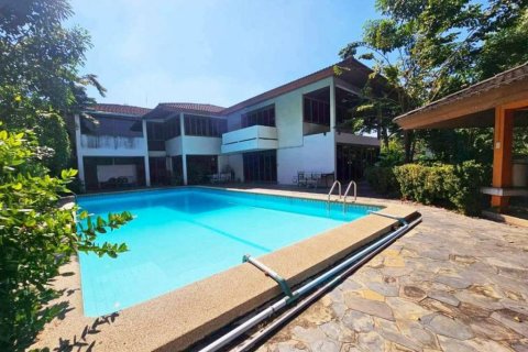 Casa de 5 dormitorios en Bang Kapi, Bangkok, Tailandia № 163748 - foto 6