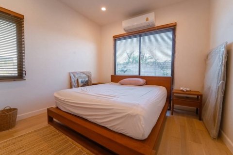 Casa de 4 dormitorios en Bang Kapi, Bangkok, Tailandia № 163750 - foto 10
