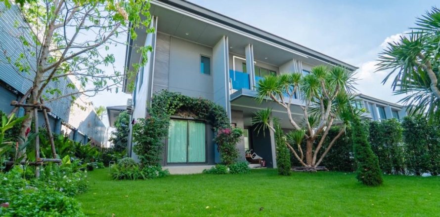Casa de 4 dormitorios en Bang Kapi, Bangkok, Tailandia № 163750