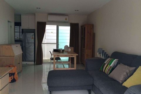 Maison à Saphan Sung, Bangkok, Thaïlande 3 chambres № 63626