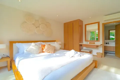 Chalet de 6 dormitorios en Phuket, Tailandia № 190723 - foto 8