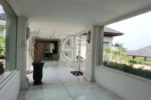 Chalet de 3 dormitorios en Phuket, Tailandia № 190724 - foto 11