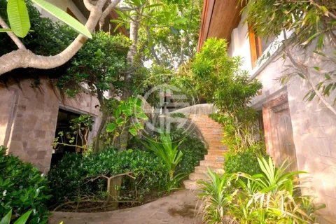 Chalet de 4 dormitorios en Kata, Tailandia № 190721 - foto 17