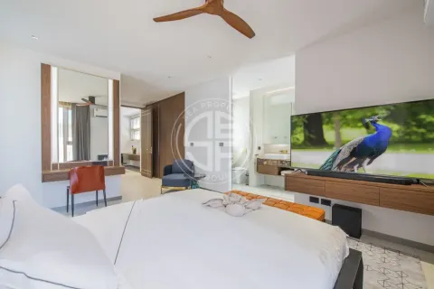Chalet de 3 dormitorios en Bang Tao, Tailandia № 190719 - foto 7