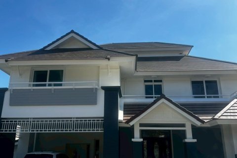 House in Pattaya, Thailand 5 bedrooms № 161530 - photo 3