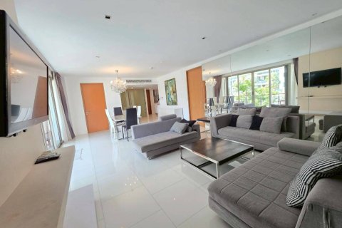 Condominio de 3 dormitorios en Pattaya, Tailandia № 8680 - foto 11