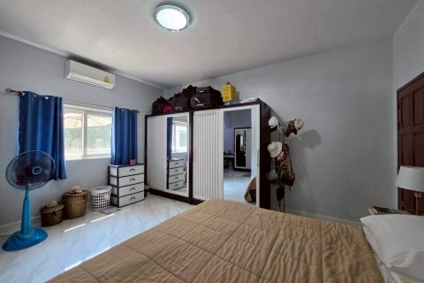 Casa de 3 dormitorios en Bang Lamung, Tailandia № 161531 - foto 26