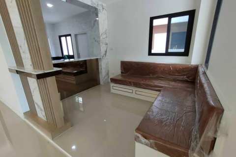 Chalet de 5 dormitorios en Bang Phli Yai, Tailandia № 133986 - foto 6