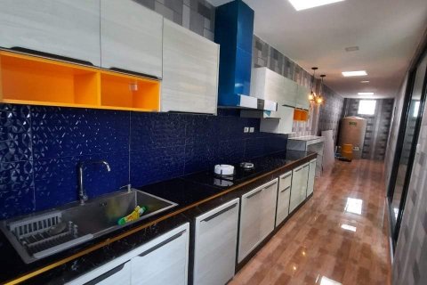 Chalet de 5 dormitorios en Bang Phli Yai, Tailandia № 133986 - foto 9