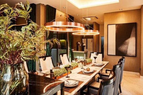 Condominio de 4 dormitorios en Phra Khanong, Bangkok, Tailandia № 133983 - foto 7