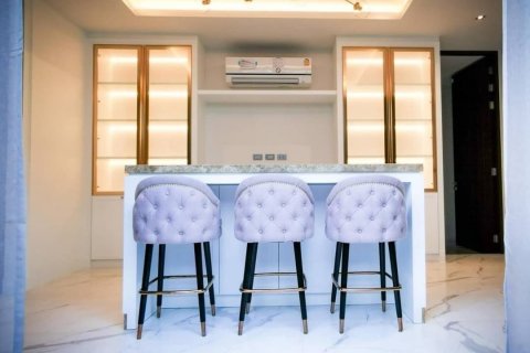 Eigentumswohnung in Khan Na Yao, Bangkok, Thailand, 4 Schlafzimmer № 133985 - Foto 9