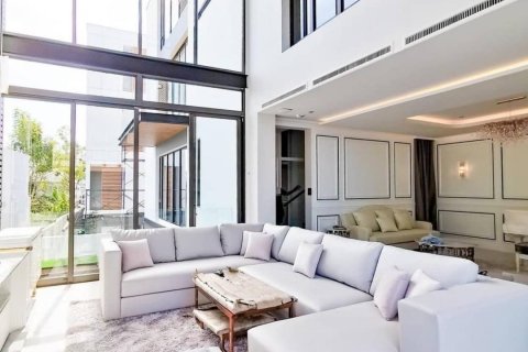 Condo in Khan Na Yao, Bangkok, Thailand, 4 bedrooms  № 133985