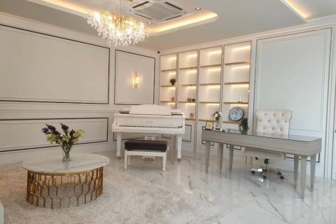 Eigentumswohnung in Khan Na Yao, Bangkok, Thailand, 4 Schlafzimmer № 133985 - Foto 6