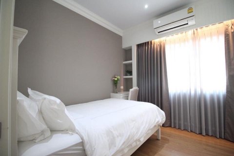 Chalet de 3 dormitorios en Bueng Kum, Bangkok, Tailandia № 133988 - foto 16