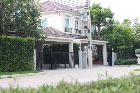 Chalet de 3 dormitorios en Bueng Kum, Bangkok, Tailandia № 133988 - foto 20