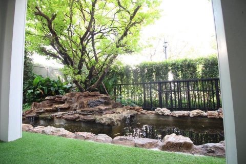 Chalet de 3 dormitorios en Bueng Kum, Bangkok, Tailandia № 133988 - foto 19