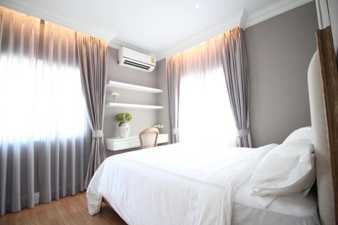 Chalet de 3 dormitorios en Bueng Kum, Bangkok, Tailandia № 133988 - foto 13