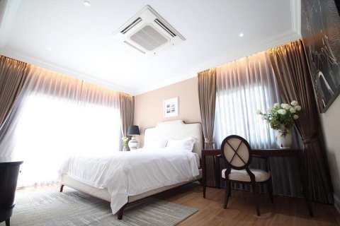 Chalet de 3 dormitorios en Bueng Kum, Bangkok, Tailandia № 133988 - foto 10