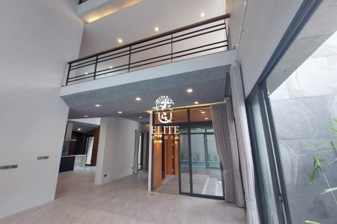 Condominio de 5 dormitorios en Bang Sue, Bangkok, Tailandia № 133984 - foto 19