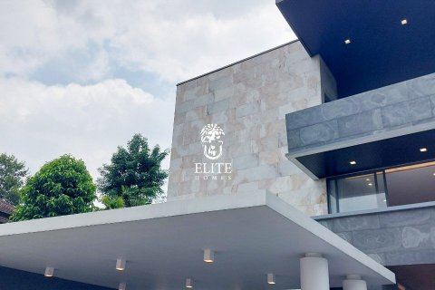 Condominio de 5 dormitorios en Bang Sue, Bangkok, Tailandia № 133984 - foto 27