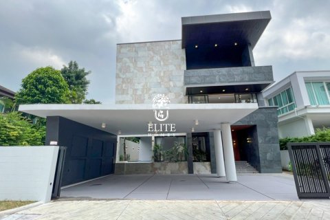 Condo in Bang Sue, Bangkok, Thailand, 5 bedrooms  № 133984
