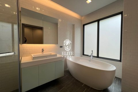Condominio de 5 dormitorios en Bang Sue, Bangkok, Tailandia № 133984 - foto 11
