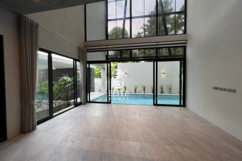 Condominio de 5 dormitorios en Bang Sue, Bangkok, Tailandia № 133984 - foto 23