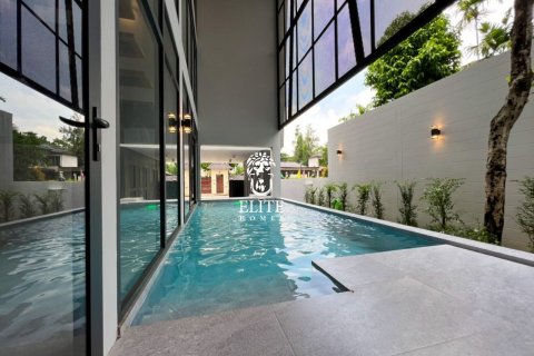 Condominio de 5 dormitorios en Bang Sue, Bangkok, Tailandia № 133984 - foto 2
