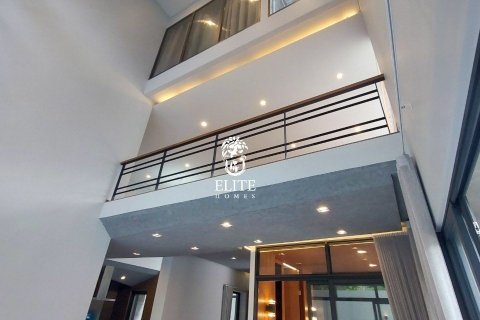 Condominio de 5 dormitorios en Bang Sue, Bangkok, Tailandia № 133984 - foto 4