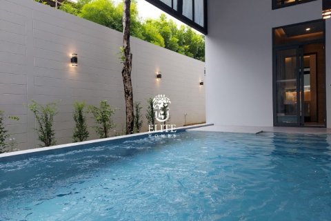 Condominio de 5 dormitorios en Bang Sue, Bangkok, Tailandia № 133984 - foto 3