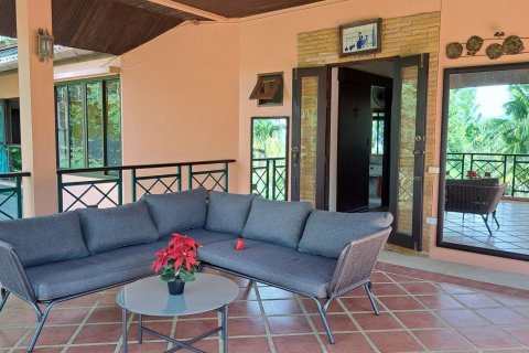 Haus in Phuket, Thailand 4 Schlafzimmer № 137081 - Foto 18