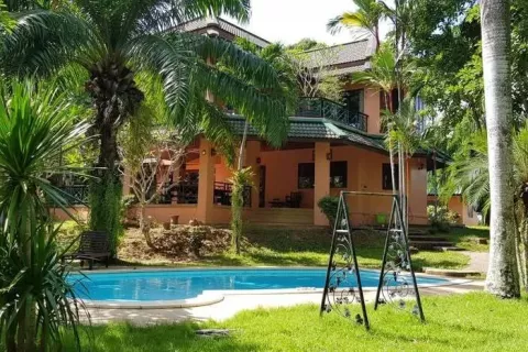 Haus in Phuket, Thailand 4 Schlafzimmer № 137081 - Foto 12