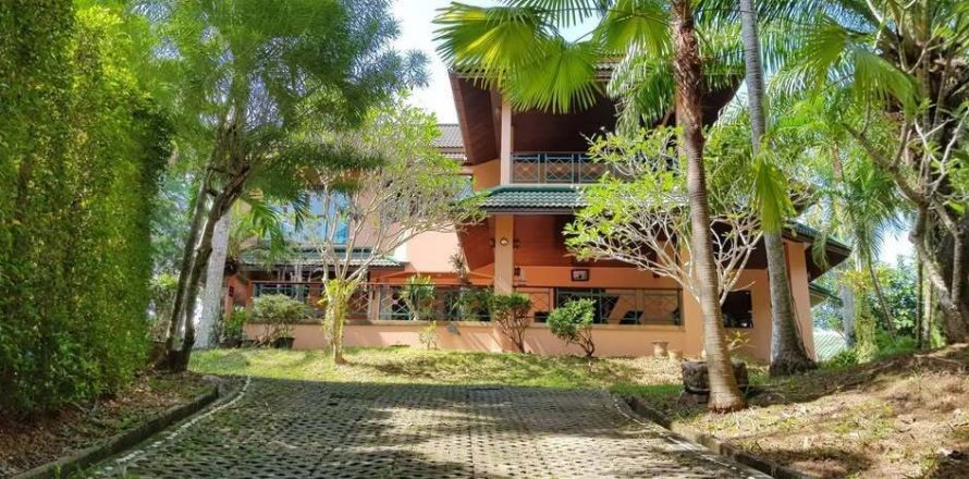 Haus in Phuket, Thailand 4 Schlafzimmer № 137081