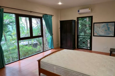 Haus in Phuket, Thailand 4 Schlafzimmer № 137081 - Foto 8