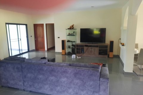 Casa de 7 dormitorios en Buriram, Tailandia № 137078 - foto 6