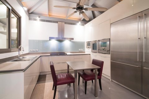 Casa de 4 dormitorios en Phuket, Tailandia № 66185 - foto 11