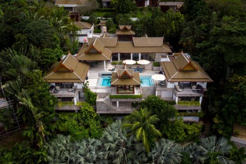 House in Phuket, Thailand 4 bedrooms № 66185