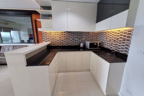 Condo in Bang Kapi, Bangkok, Thailand, 1 bedroom  № 47717 - photo 3