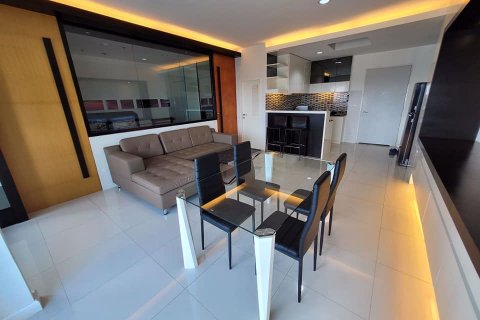 Condo in Bang Kapi, Bangkok, Thailand, 1 bedroom  № 47717 - photo 2