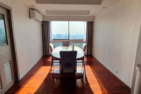 Condominio de 3 dormitorios en Khlong Toei, Bangkok, Tailandia № 47719 - foto 2