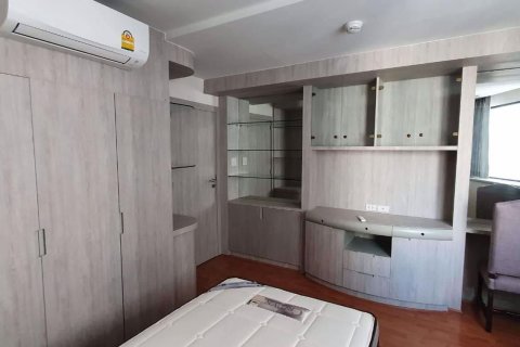 Condominio de 3 dormitorios en Khlong Toei, Bangkok, Tailandia № 47719 - foto 9