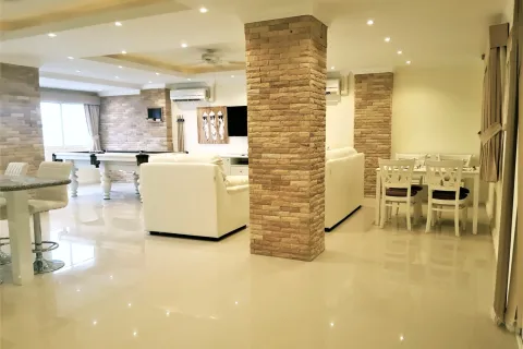 Wohnung in Pattaya, Thailand 2 Schlafzimmer № 155548 - Foto 12