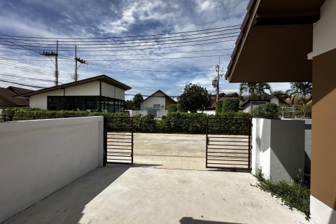 Casa de 2 dormitorios en Pattaya, Tailandia № 155551 - foto 11